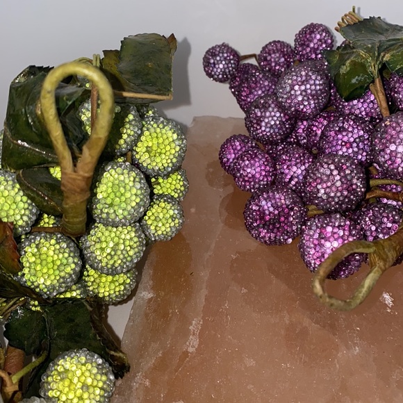 Vintage glass micro beaded faux grapes- set of 4 clusters - Picture 16 of 16